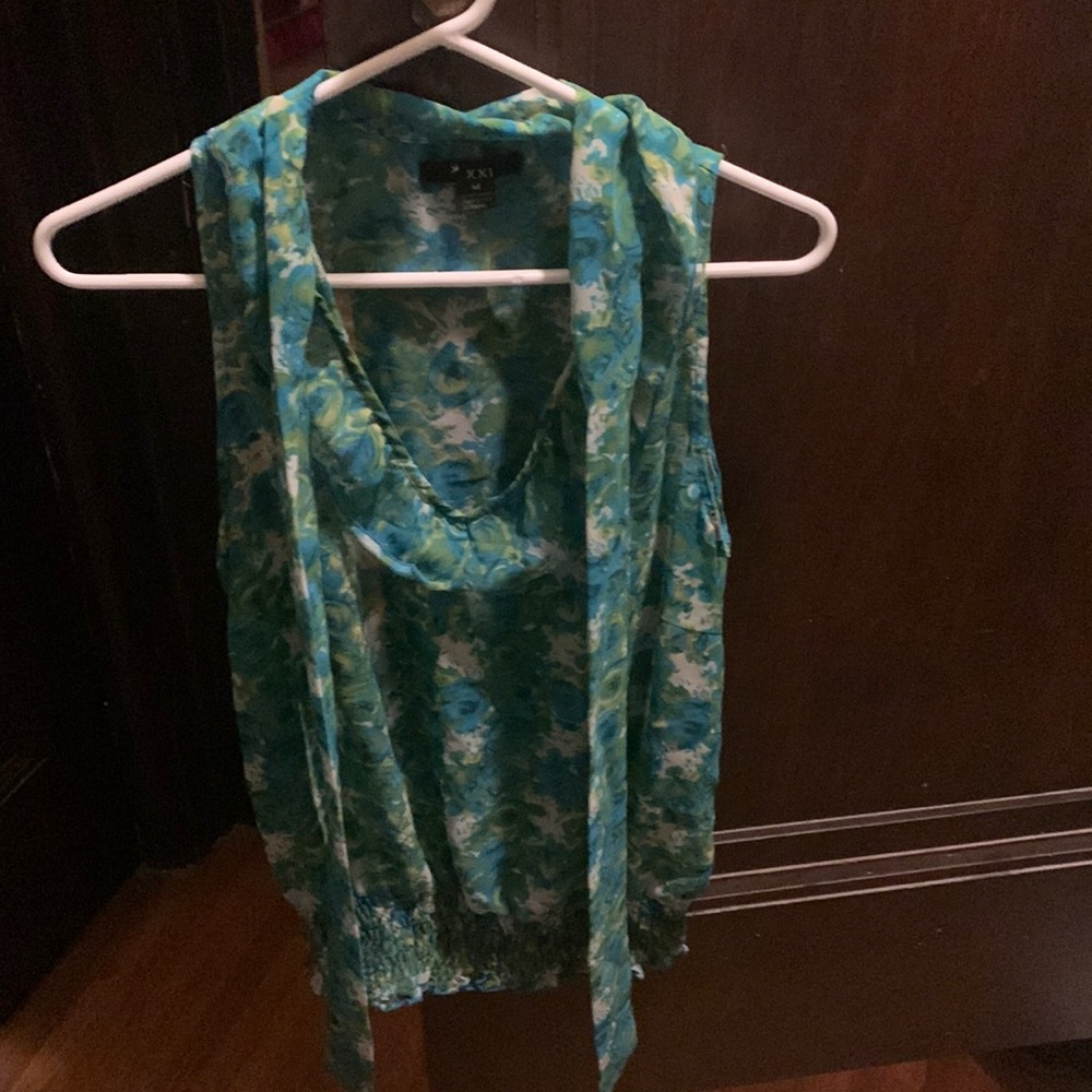 Sleeveless Blouse
